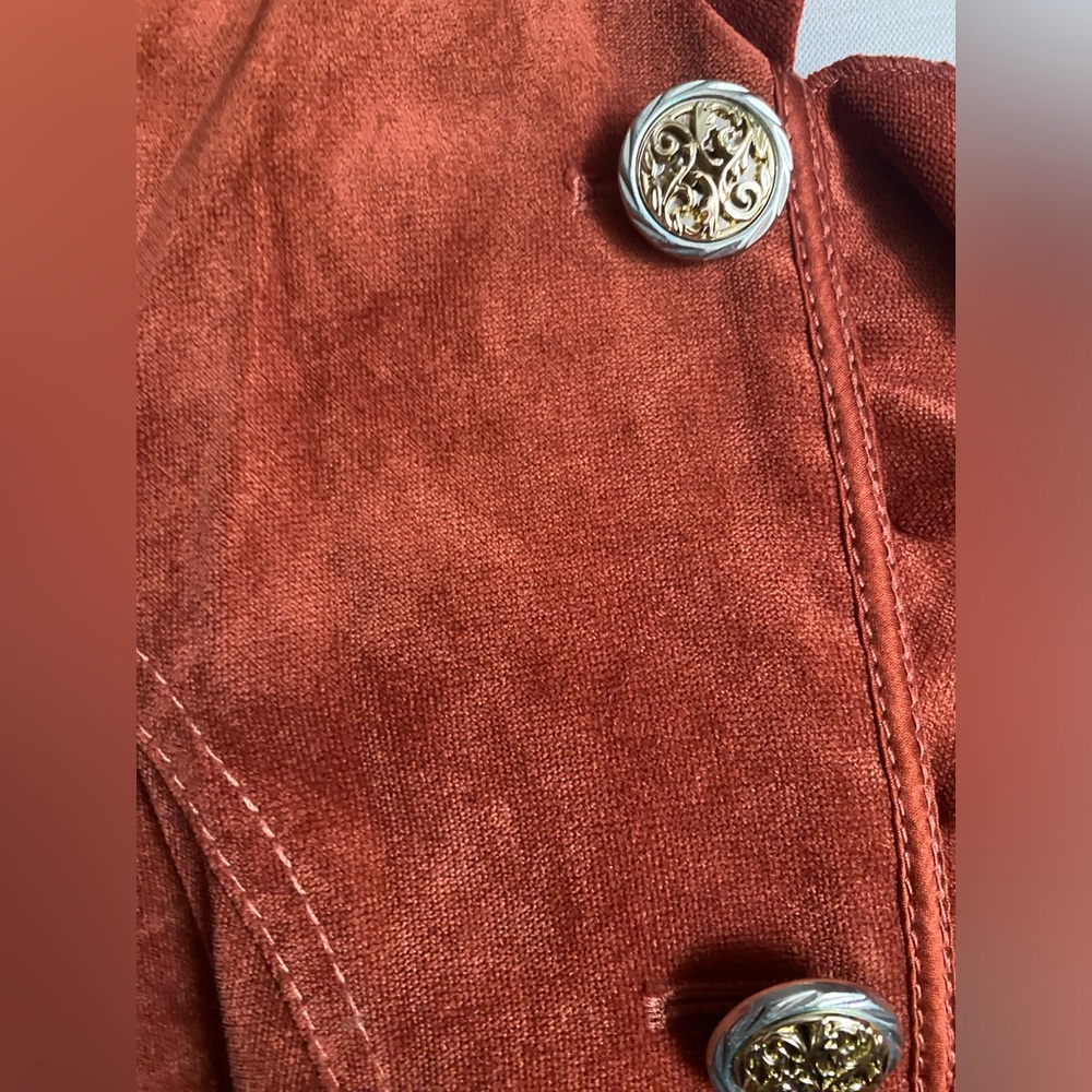 ๐ค Cass Vintage Burnt Orange Jacket with Button Detailing - Picture 13 of 16